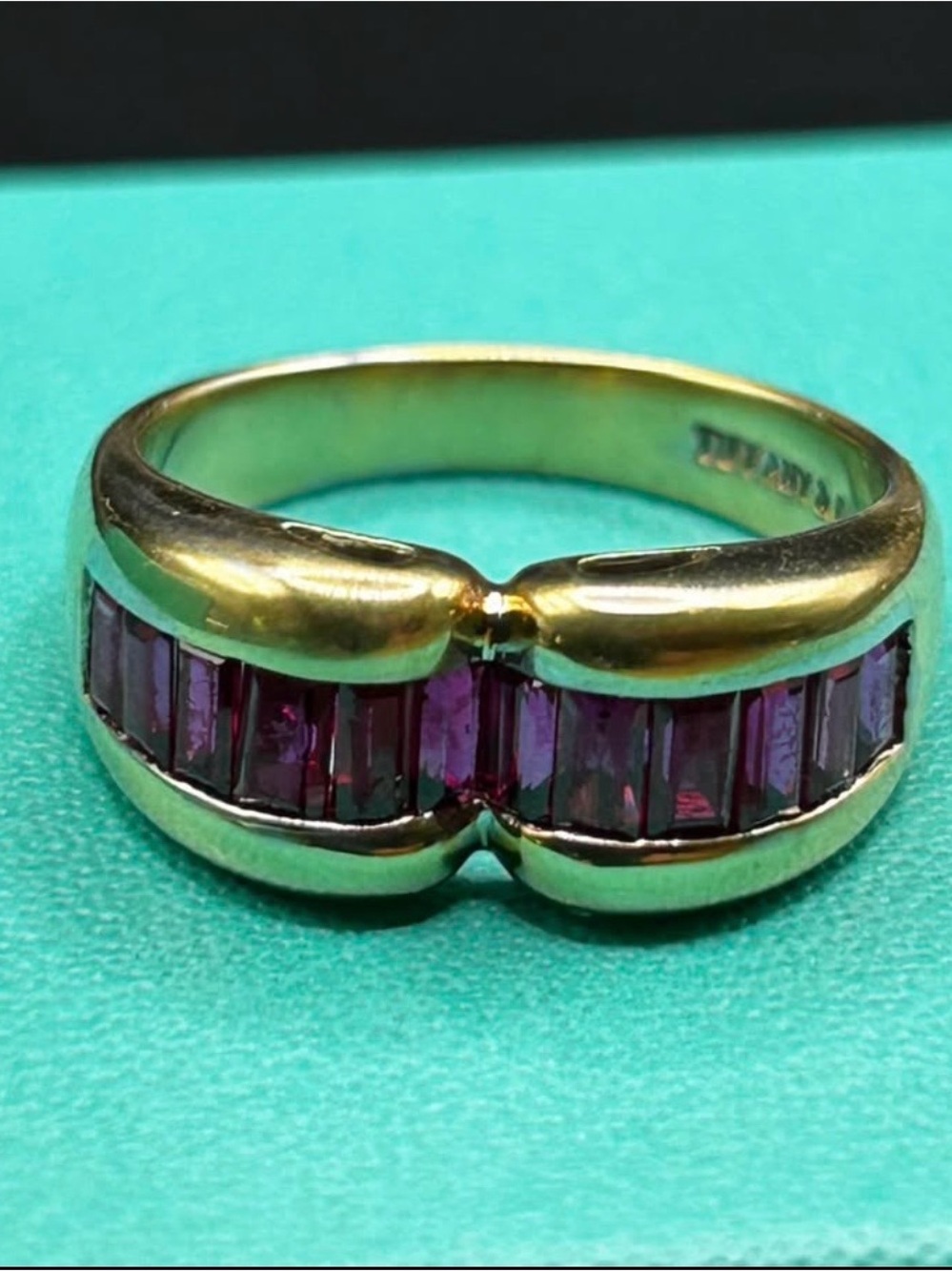 Tiffany & Co. Indented Ruby Band Ring 18kt Gold 750 Marked Sz 6.5  6.5 Grams